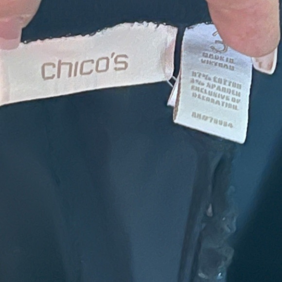 Chico's Black Cropped Pants - Picture 4 of 5